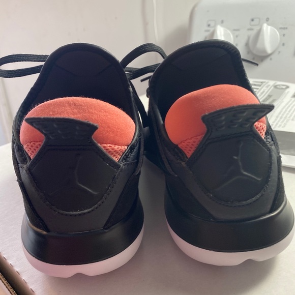 Black&Pink Jordan's - Picture 1 of 4